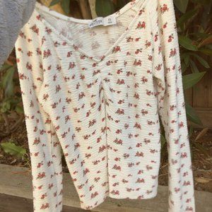 Hollister White Rose Long Sleeve With Roses - In Really Good Condition - XS
